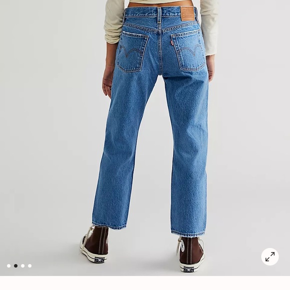 Levi's Wedgie Straight jeans; worn once; size 25 - Picture 2 of 10